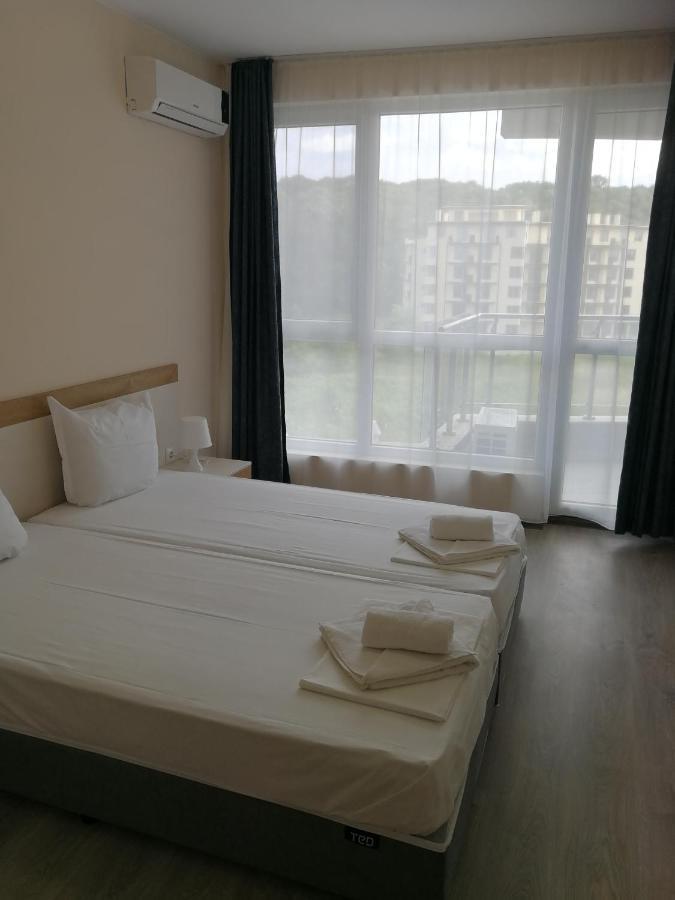 Donchevi Apartments Primorsko Bagian luar foto