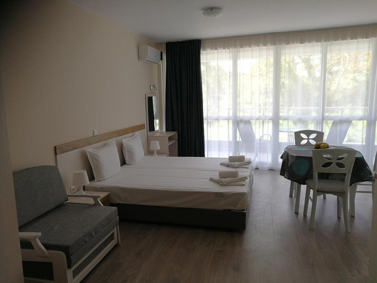 Donchevi Apartments Primorsko Bagian luar foto