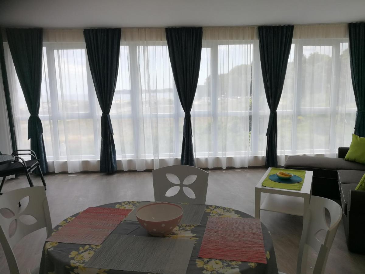Donchevi Apartments Primorsko Bagian luar foto