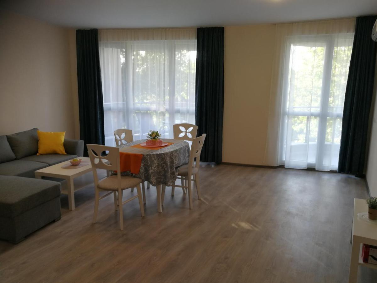 Donchevi Apartments Primorsko Bagian luar foto