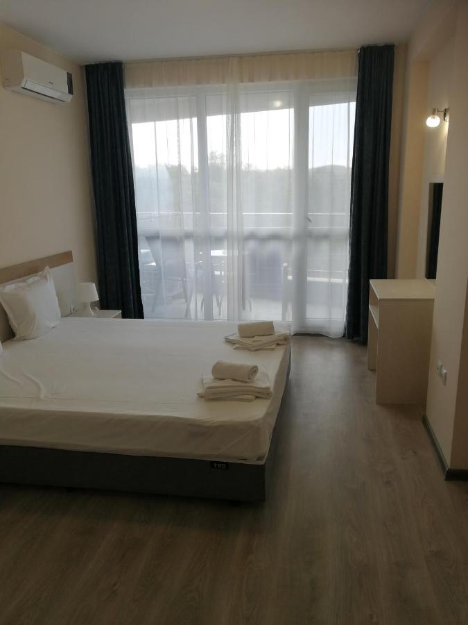 Donchevi Apartments Primorsko Bagian luar foto