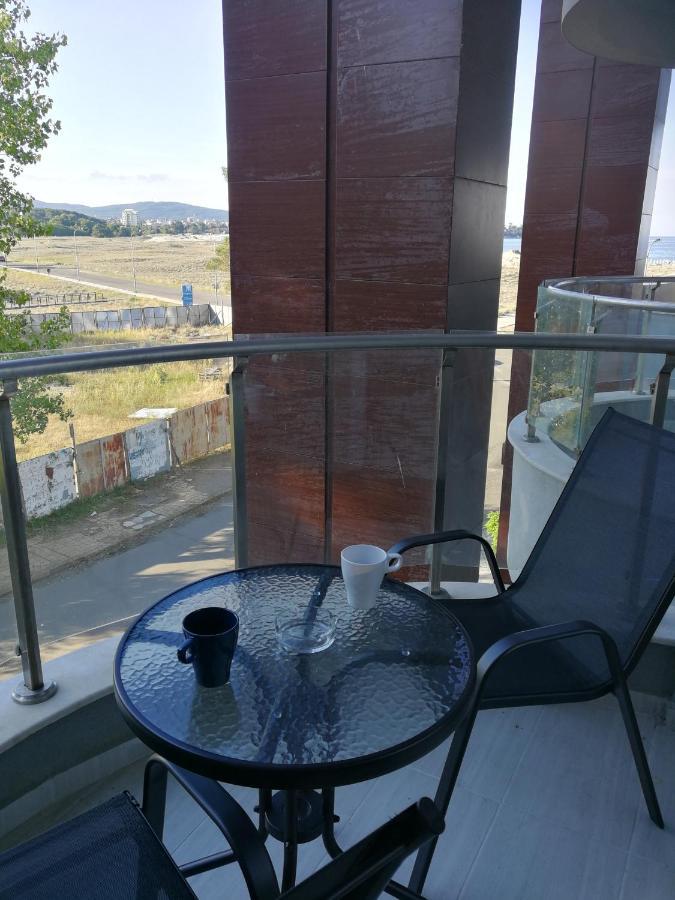 Donchevi Apartments Primorsko Bagian luar foto