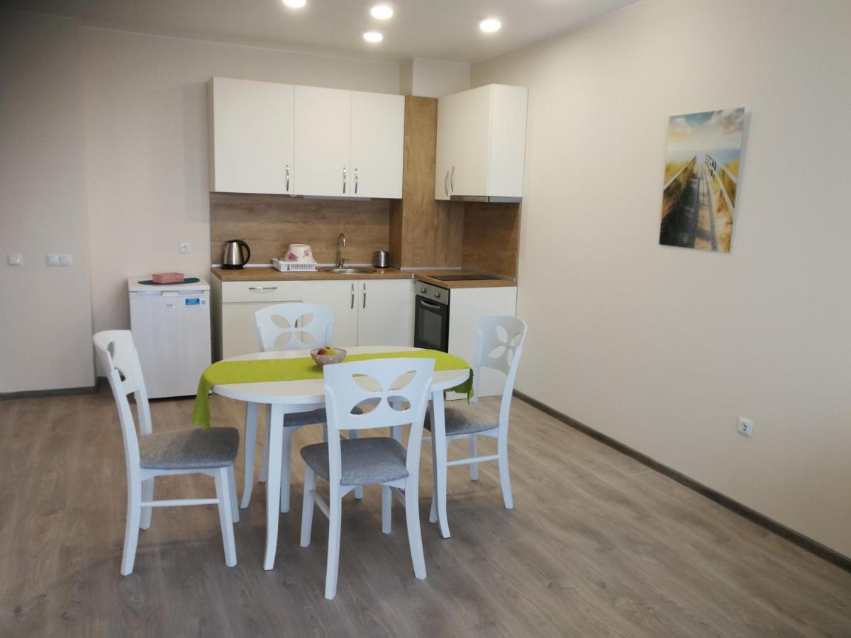 Donchevi Apartments Primorsko Bagian luar foto
