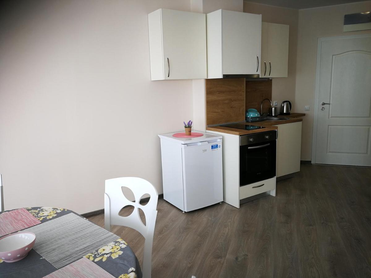 Donchevi Apartments Primorsko Bagian luar foto