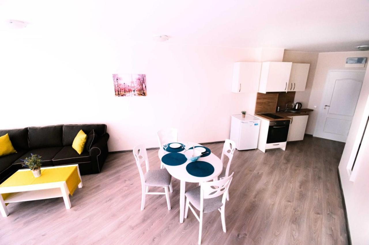 Donchevi Apartments Primorsko Bagian luar foto